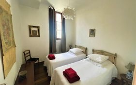 Très bel appartement dijonnais place Wilson